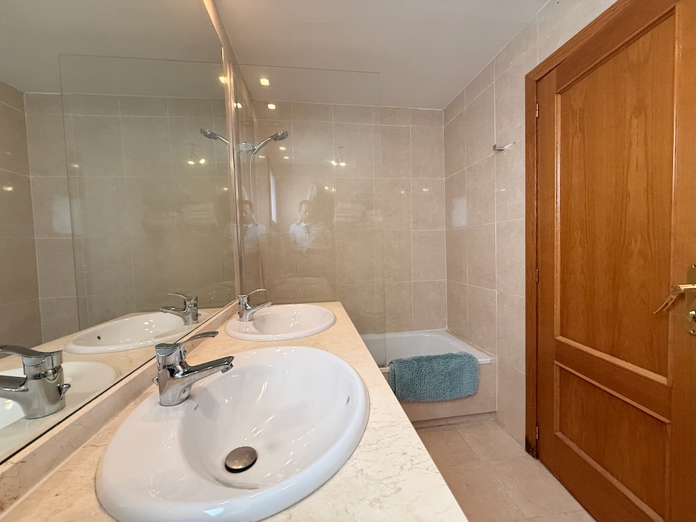 Property 2533 - Image 74